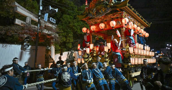 秩父夜祭の山車(中近)手作り模型 秩父夜祭の山車(中近)手作り模型 - メルカリ