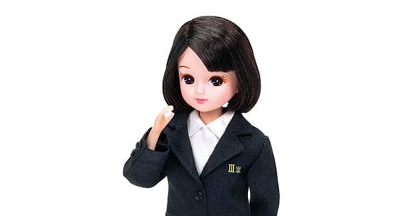 制服リカちゃん発売、寄付金集めには苦心 創立150周年の山口高校