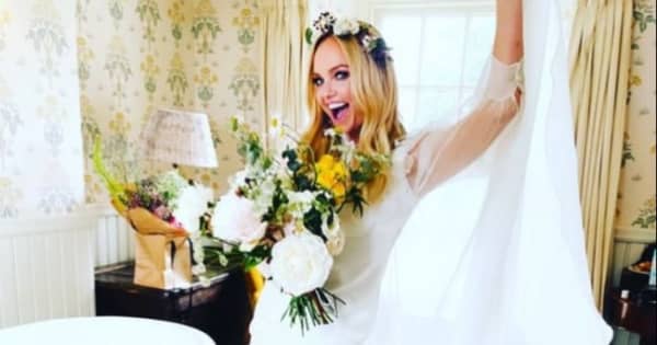 Emma Bunton reveals wedding dress BANG Showbiz English