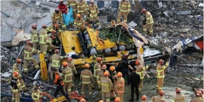 韓国・光州でビル崩壊、バスが下敷き　9人死亡