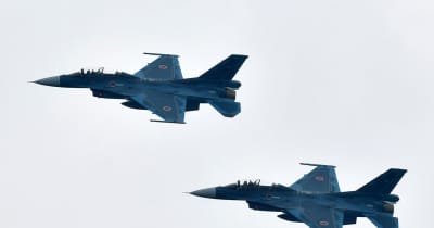 スーパーGTもてぎでF-2B歓迎フライト開催
