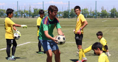 スペイン人gkコーチが 臨時 指導 島原中央高サッカー部 長崎新聞 スペイン人gkコーチが 臨時 指導 島原中央高サッカー部 長崎新聞