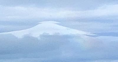 沖縄に富士山!?　雨上がりの塩屋湾、自然が描く巨大絵巻