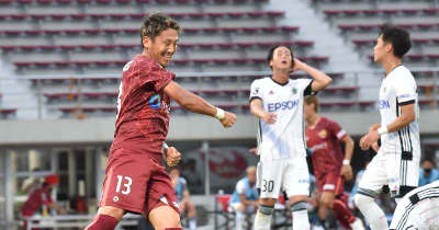 FC琉球、攻守で圧倒4ゴール　清武がハットトリック　松本に4―0勝利