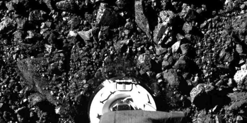 米、小惑星岩石採取の可能性高い　着陸で画像公開