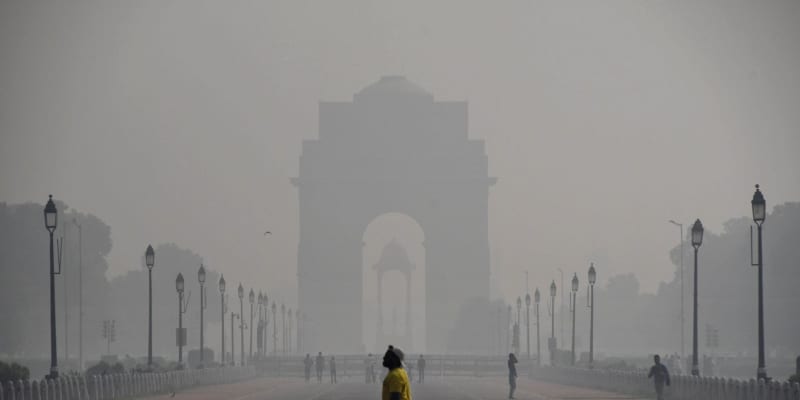 インド、首都で大気汚染悪化　コロナ流行に拍車の懸念も