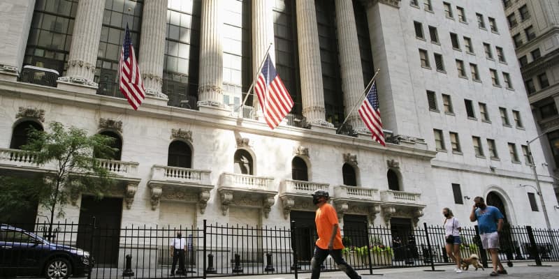 NY株反落、157ドル安　アップル急落でリスク回避
