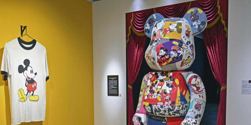 東京・六本木でミッキーマウス展　人気キャラを現代アートに