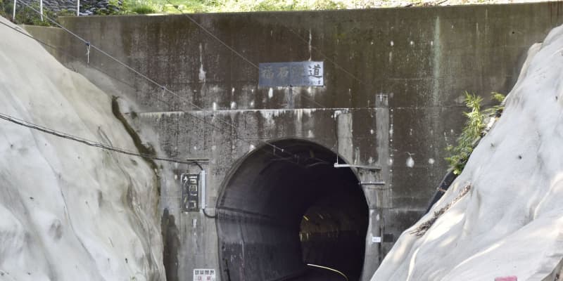 男性はねられ死亡、JR佐世保線　トンネル内で特急列車に