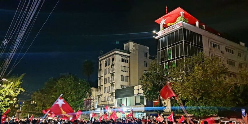 スー・チー与党「過半数」主張　独自集計、ミャンマー総選挙
