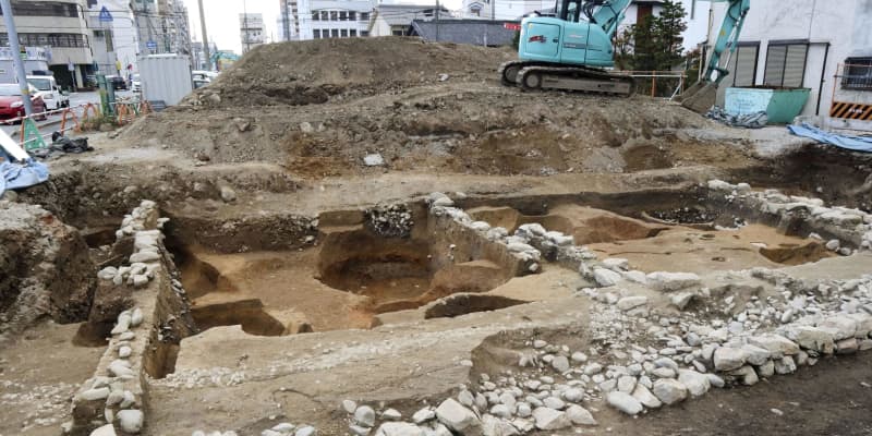 姫路城の中堀や石垣を発見　江戸時代の町屋跡も、兵庫