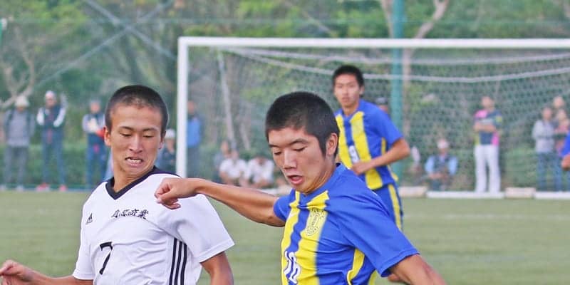 高校サッカー長崎県大会 国見 4年ぶり準決勝へ 長崎新聞