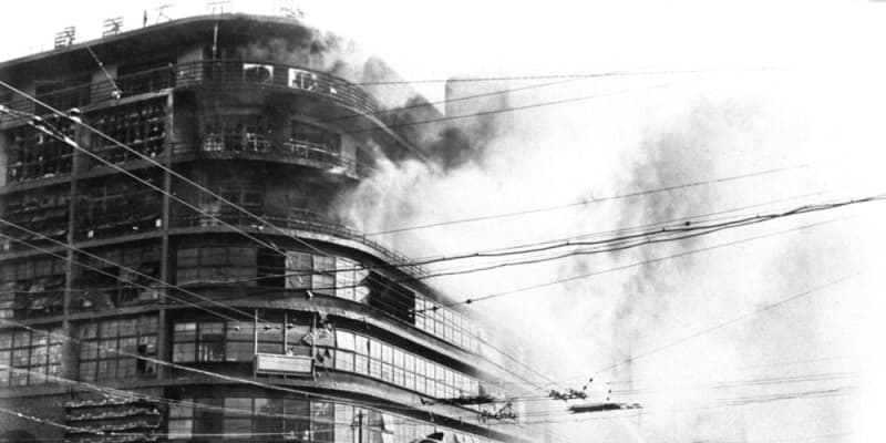 ＜あのころ＞日本橋・白木屋が炎上　日本初の高層ビル火災