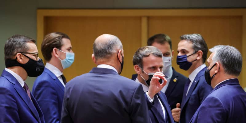 欧州首脳、相次ぎ自主隔離　仏大統領感染でコロナ検査