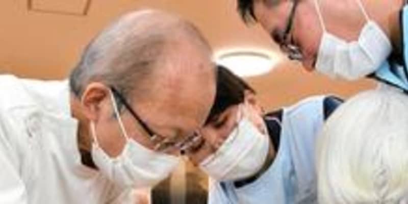 高齢者ワクチン接種完了「至難の業」　菅首相の「7月末」前倒し方針で、自治体に困惑広がる