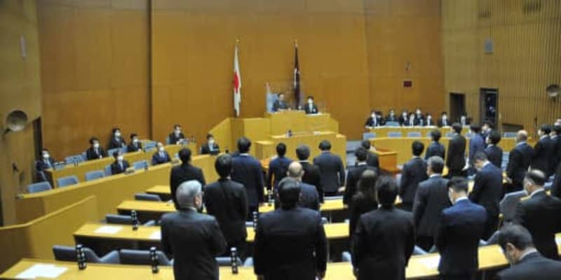 コロナ対策、補正案可決　63年ぶり休日の本会議　広島県議会