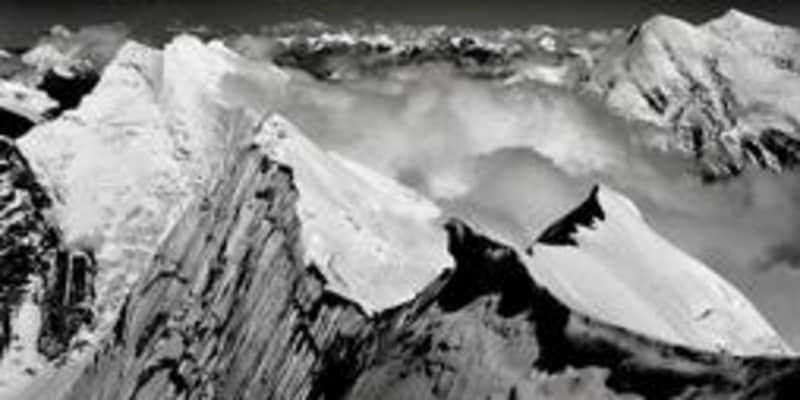 ヒマラヤ若き日の挑戦　標高7000m超の大自然捉え　兵庫の写真家が個展