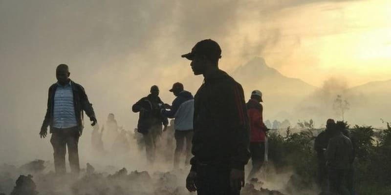 コンゴ民主共和国の火山噴火、住宅数百棟が焼失