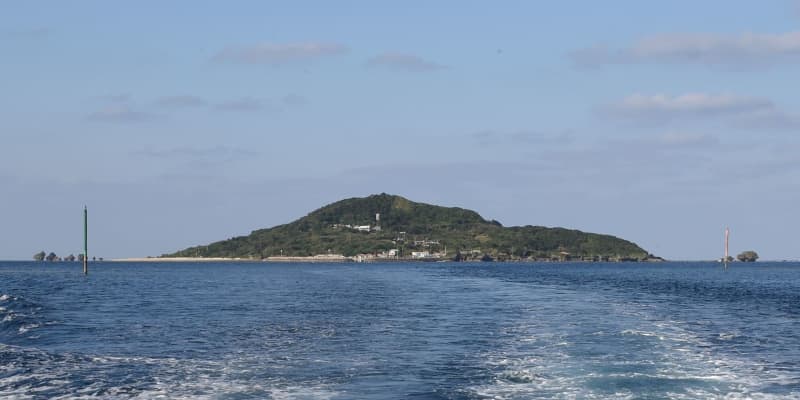 GW中に観光客が殺到した沖縄の離島、住民困惑「観光は控えて」　定期船は減便