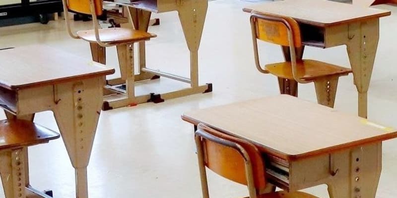 沖縄の22市町村、小中校を休校へ　分かれる判断　18町村は授業を継続