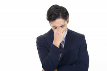 「腰を痛めたから病院に行くお金を貸して」その後、雪山に行っていた友人と絶縁した男性