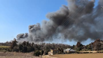 【速報】成田の資材置き場で火災　「廃材が燃えている」と119番通報
