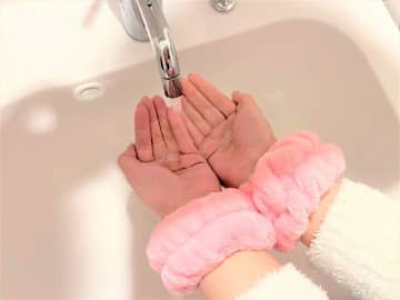 洗顔時の袖びちょびちょ問題解決へ。100均グッズがまじで優秀でした。