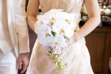 「結婚式のアルバム代5万円を振り込んでください」ドケチな兄嫁に震撼！　詐欺かと思った話