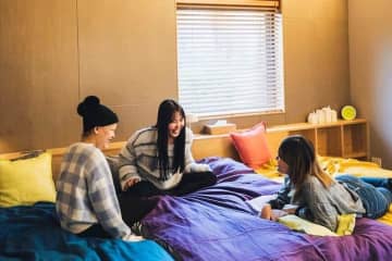「重い病気持つ10代」専用エリア　こどもホスピス内でゲーム・カラオケ楽しむ