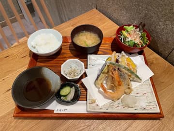 添加物不使用！　米粉の天麩羅、自家製豆腐…体にやさしいランチが楽しめる　大阪・本町「まほらや」