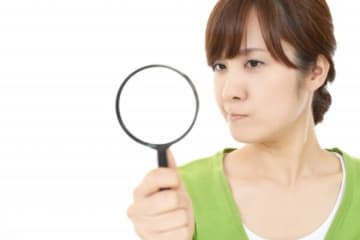 親友を新居に招いたら「全部屋を偵察。カーテンや家具をなめるように見始めて……」　結局絶縁することに