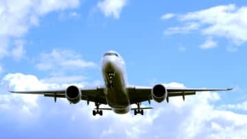 同期とのハワイ旅行でウンザリ！ 航空券の支払いで理不尽な主張をしてきて……