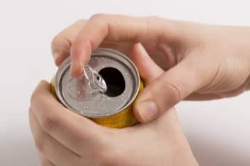 湘南新宿ラインで「ビールおじさん」と酔いつぶれ、終点の国府津まで二人で寝過ごした横浜の女性