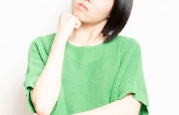 友人からの“お金貸して”を「現金持ってない」と断ったら「カードローンで借りて」と言われた女性