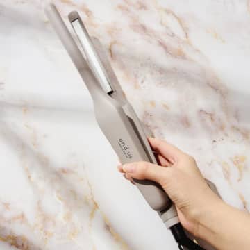 スリコの前髪用アイロンが今だけ半額。これは即買いでしょ！