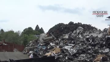 【独自】「日本語が通じない」巨大スクラップ山に“騒音”“異臭”…住民困惑　千葉市・改善命令に従わない場合は刑事告発も