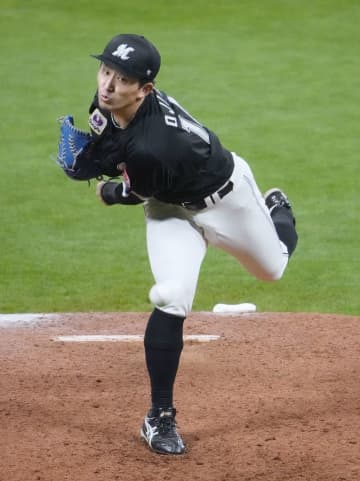 日2―4ロ（18日）　小島が今季初勝利