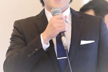 結婚式の困惑エピソード「3日前にメールのみで欠席連絡」「友人スピーチでスマホのメモ読み上げ」