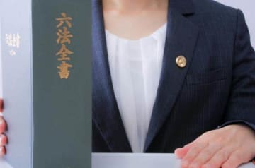 大学受験で女子に「法学部人気」　東大、早慶、中央、明治などで目立つ