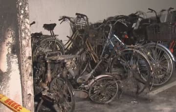 【今度は駐輪場】マンションに響く爆発音　自転車など17台燃える　現場には「カセットボンベ」…駐車場の火災と“類似点”