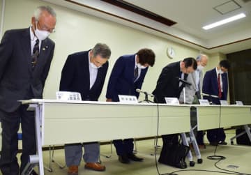 ＜長生村議長、女性職員殴った疑いで逮捕＞「最初は大きな声」　車に同乗の副議長、暴行は「よく分からなかった」　歓送迎会の帰り道