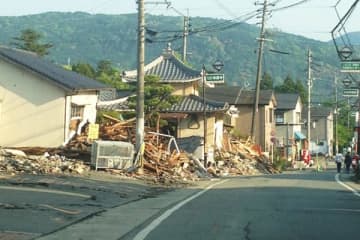 大地震で家屋倒壊…九死に一生を得た5人の実話