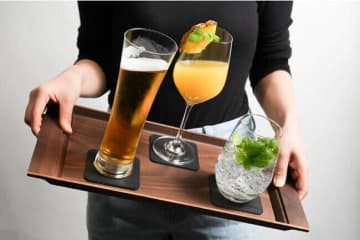 常識を覆す「倒れないグラス」「silwy」　クラファン「応援購入」で