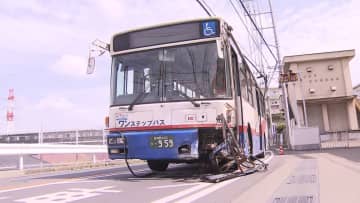 バス運転手「意識が飛んだ」　路線バスがマンションに 3人けが