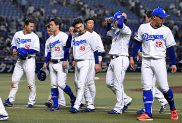 中1―1ロ（15日）　美馬、柳がともに力投