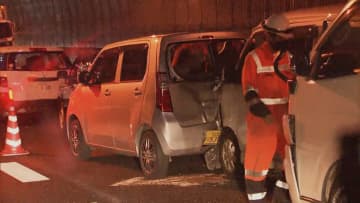 車5台玉突き事故　2人軽傷 千葉・船橋市
