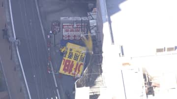 柏駅近くビル看板落下　「ものすごい音、交通事故かと」
