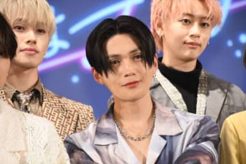 FANTASTICS・八木勇征、耳が真っ赤に！バックハグ＆キスシーンに「恥ずかしすぎる…」
