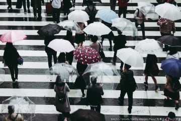 梅雨時の頭痛、ついやりがちな「あの習慣」はNGだった　医師も注意を促して…