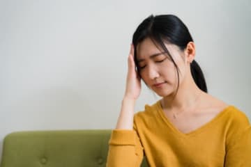 友人の結婚報告を悪気なく同僚に伝えたら、友人から怒りのLINE、そして音信不通に…【前編】